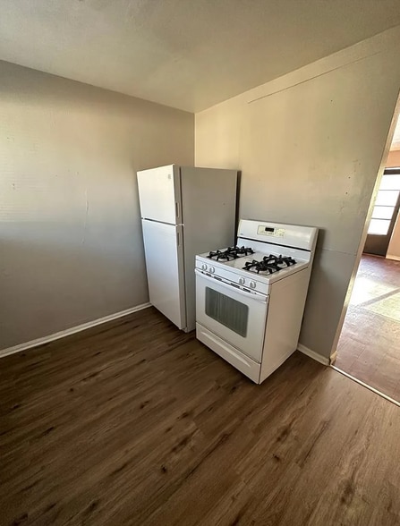 More Photos Of 1143 Akron St, Aurora Apartments For Sale