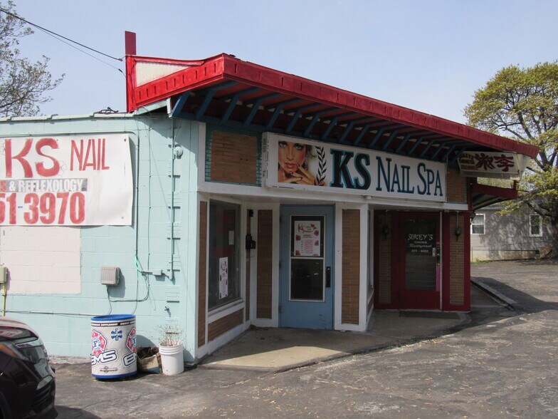 More Photos Of 730 E Edwardsville Rd, Wood River Restaurant For Sale