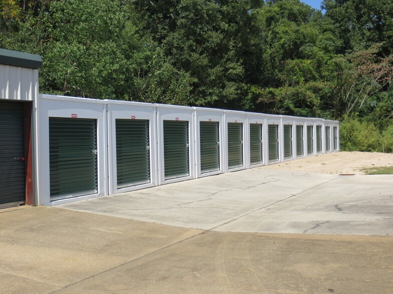 More Photos Of 123 Business Cir, Thomasville Self Storage For Sale