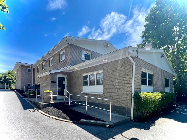 More Photos Of 183 Genesee St, Auburn Medical For Sale