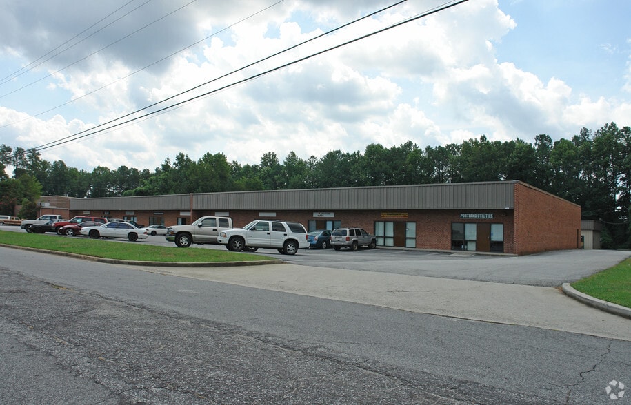 More Photos Of 4379-4395 Sentry Dr, Tucker Light Distribution For Lease