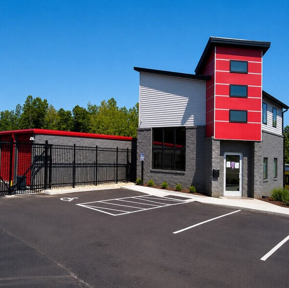 Primary Photo Of 1000 Creekside Ln, Lynchburg Self Storage For Lease
