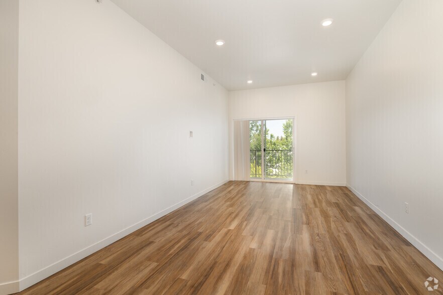 More Photos Of 1915 S Woodruff Ave, Idaho Falls Multifamily For Sale