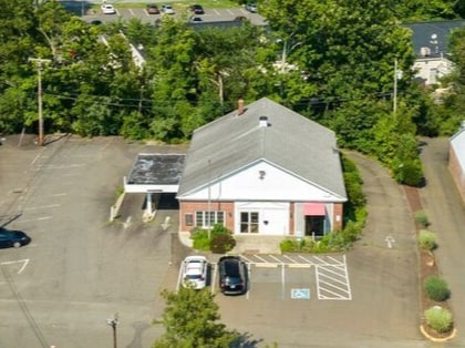 More Photos Of 5 Huntington St, Shelton Bank For Lease