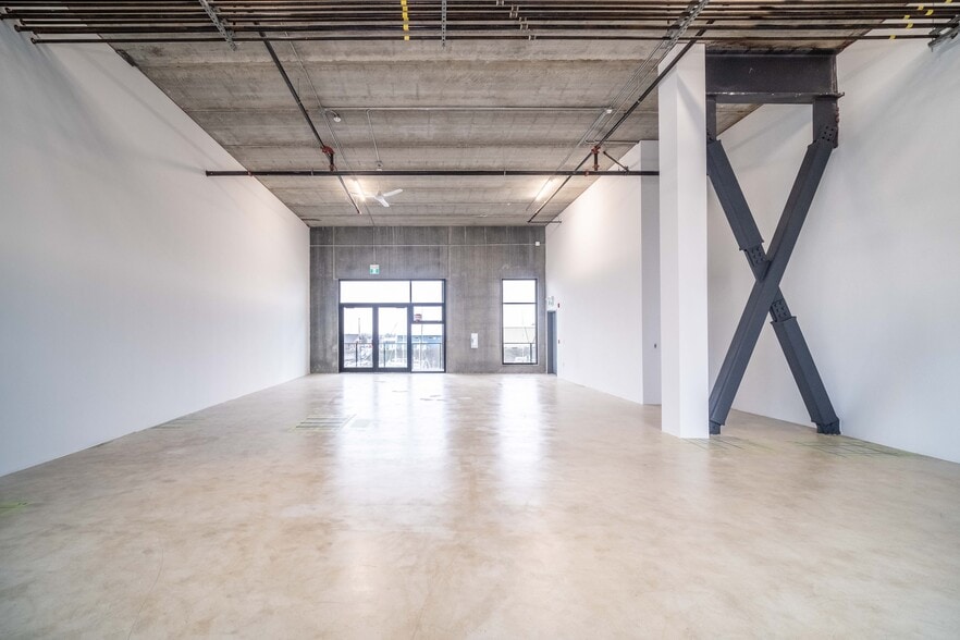 More Photos Of 9123 Bentley St, Vancouver Light Distribution For Lease