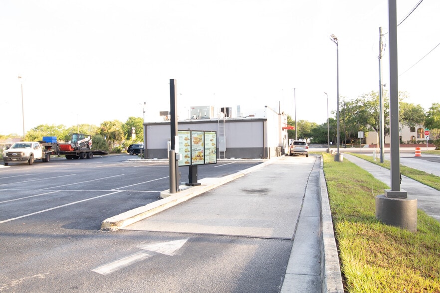 More Photos Of 504 W Vine St, Kissimmee Restaurant For Sale