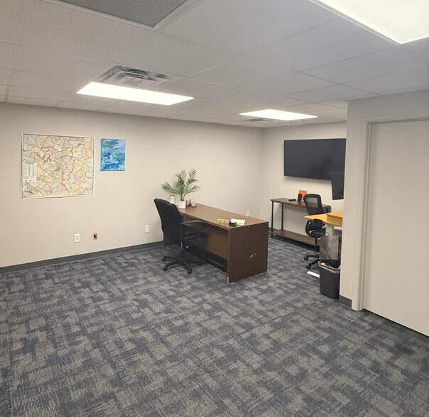 More Photos Of 505 Yager Ln W, Austin Warehouse For Lease