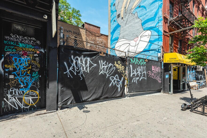 More Photos Of 159 Ludlow St, New York Land For Sale