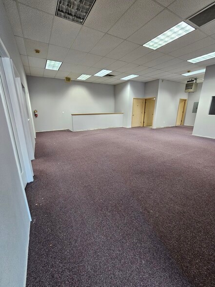 More Photos Of 4015 Rucker Ave, Everett General Retail For Lease