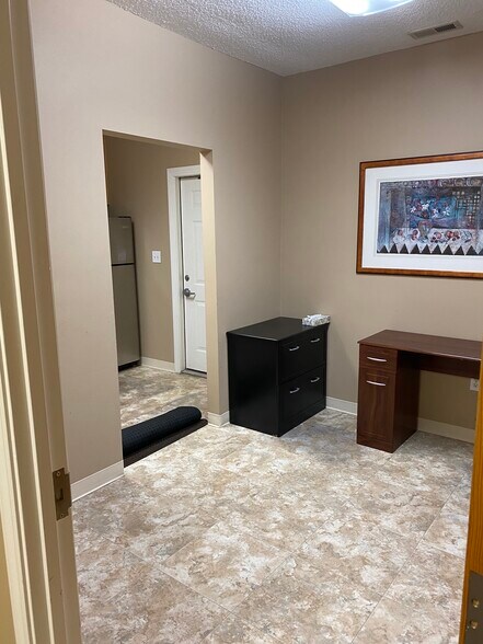 More Photos Of 1018 Lee Ann Dr, Concord Office For Sale
