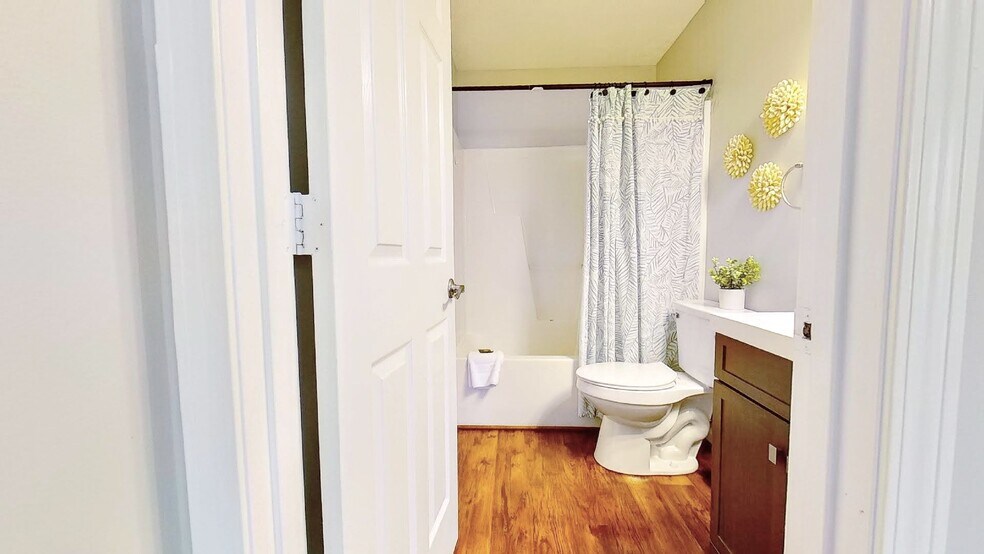 More Photos Of 4311 Maple Ave, Wilmington Apartments For Sale