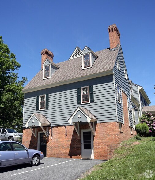 More Photos Of 2305 Commonwealth Dr, Charlottesville Office For Lease