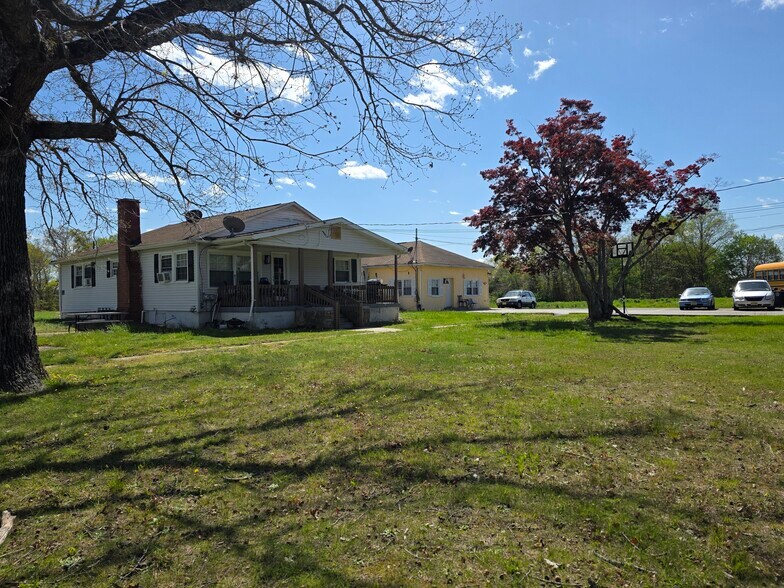 More Photos Of 871 Corkery Ln, Williamstown Apartments For Sale