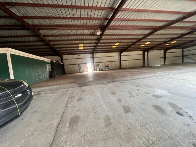 More Photos Of 17340 Parrish Grove, Dade City Industrial For Sale
