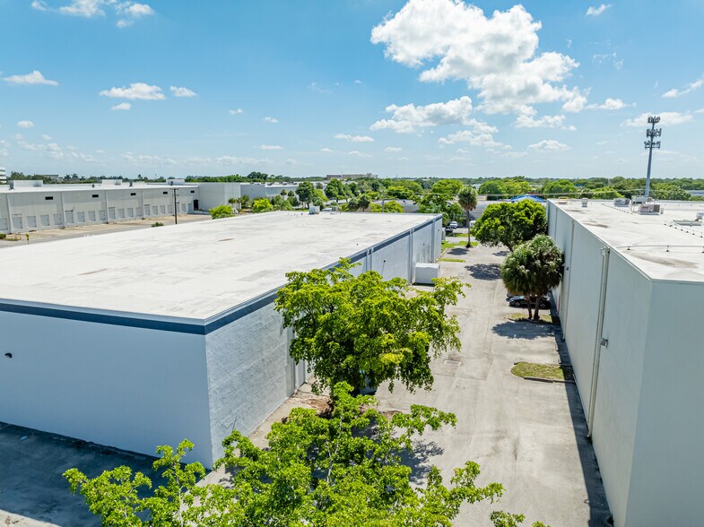 More Photos Of 6630 NW 16th Ter, Fort Lauderdale Warehouse For Sale