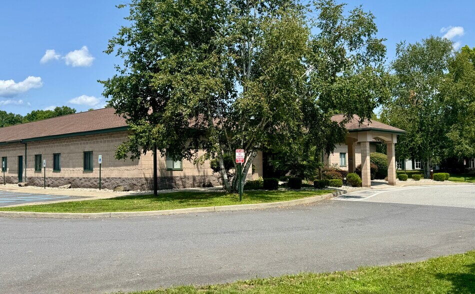 More Photos Of 11 Crum Elbow Rd, Hyde Park Skilled Nursing Facility For Lease