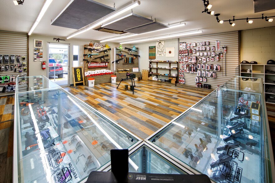 More Photos Of 72 Smoketree Ave S, Lake Havasu City Storefront Retail Office For Sale