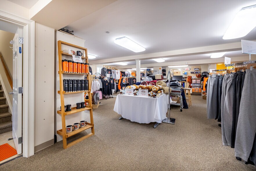 More Photos Of 27 Catoonah St, Ridgefield General Retail For Sale