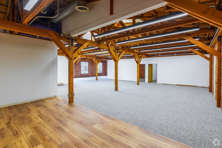 More Photos Of 520 3rd St, Oakland Unknown For Lease