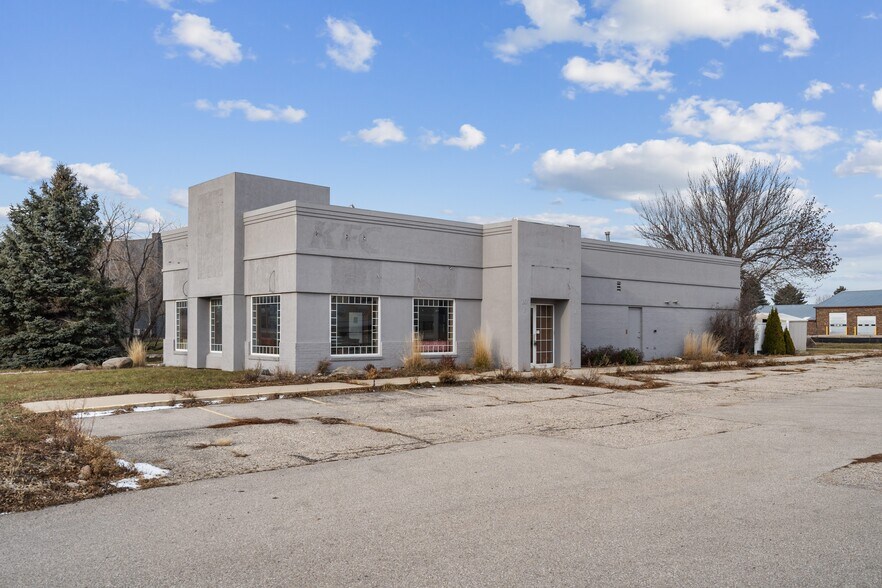 More Photos Of 10 Plaza Dr, Clear Lake Fast Food For Lease