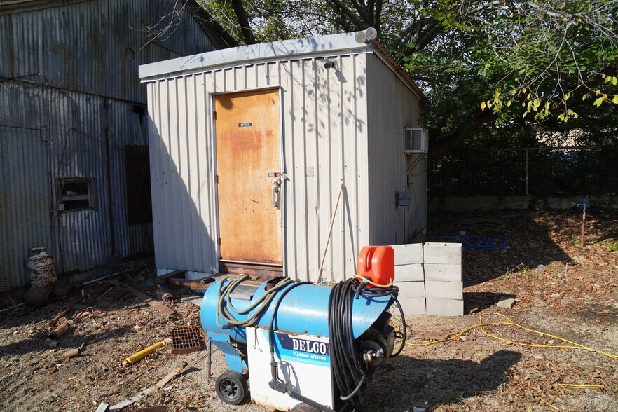 More Photos Of 501 Maple st, Drumright Flex For Sale