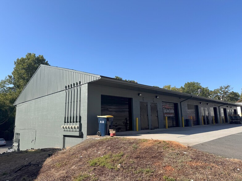 More Photos Of 6010 McDaniel Ln, Charlotte Light Distribution For Sale