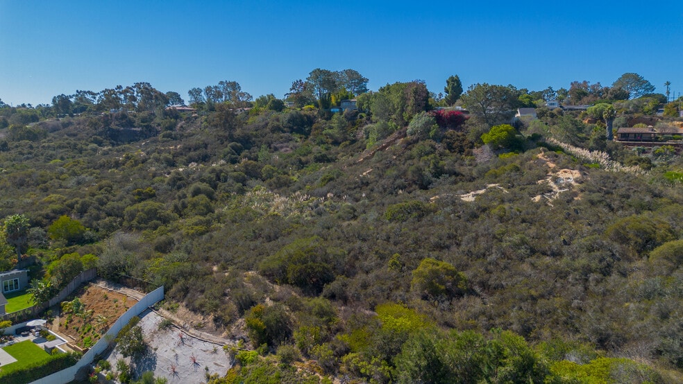 More Photos Of 0 Crest Dr, Encinitas Land For Sale