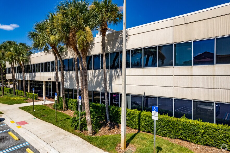 More Photos Of 9430 Turkey Lake Rd, Orlando Office For Sale