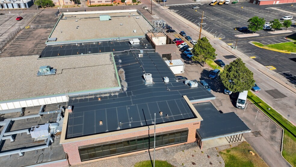 More Photos Of 3450 N Nevada Ave, Colorado Springs Flex For Lease