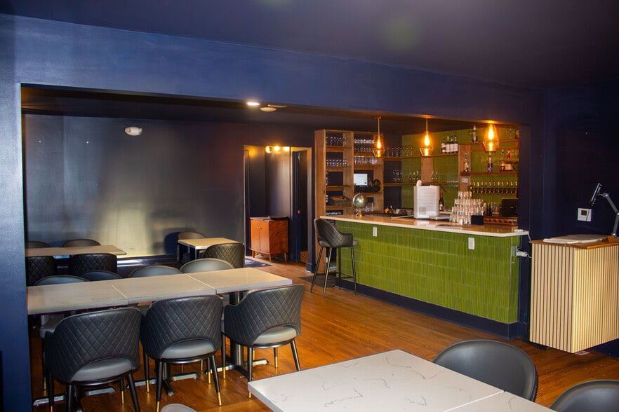 More Photos Of 102 Davis St, Belmont General Retail For Sale