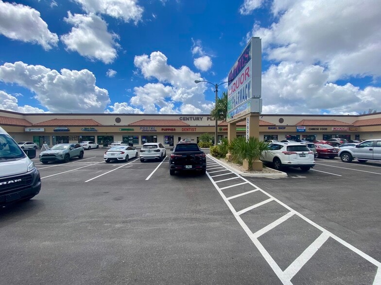 More Photos Of 5750-5784 Okeechobee Blvd, West Palm Beach Unknown For Lease