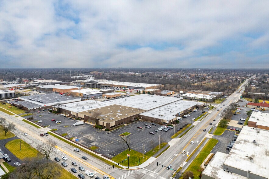 More Photos Of 7510-7540 N Caldwell Ave, Niles Manufacturing For Lease