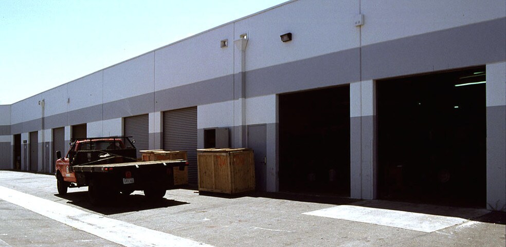 More Photos Of 2248 Obispo Ave, Signal Hill Industrial For Sale