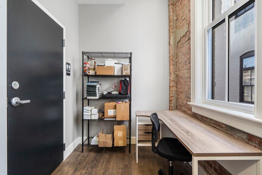 More Photos Of 429-431 N Boonville Ave, Springfield General Retail For Lease