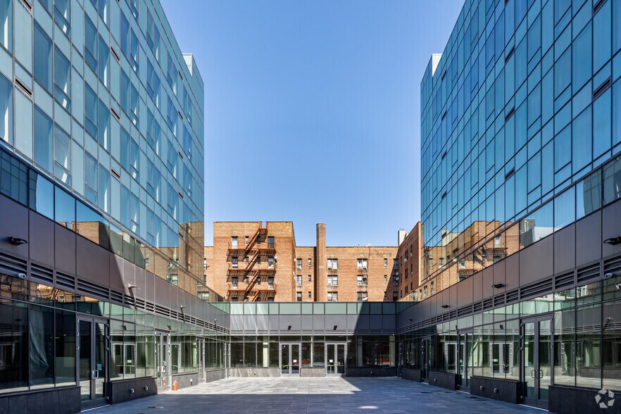 More Photos Of 144-49 Northern Blvd, Flushing Apartments For Lease