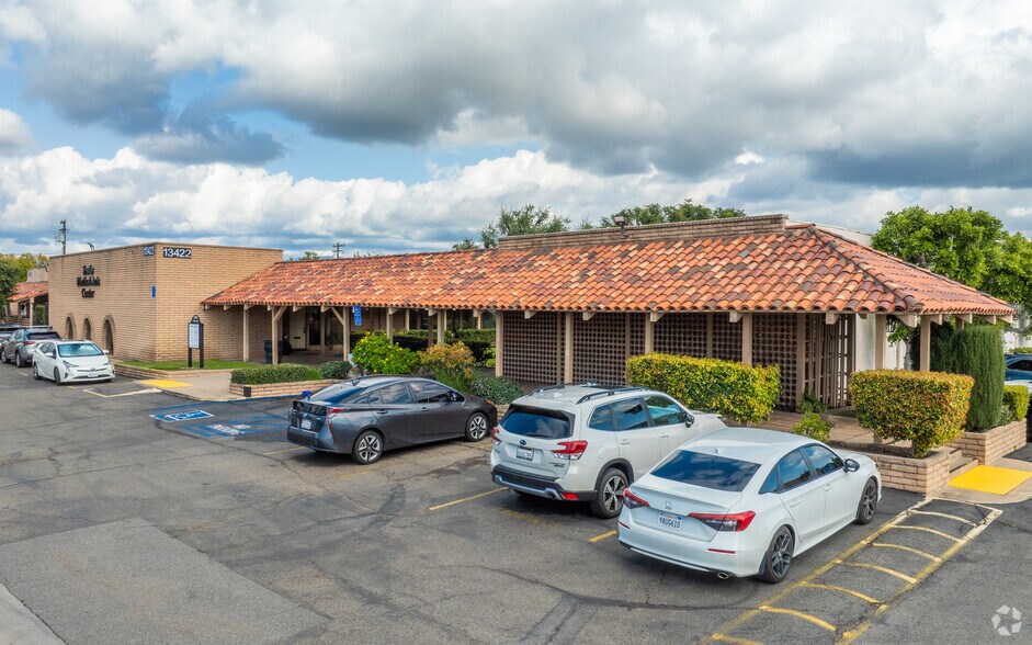 More Photos Of 13362 Newport Ave, Tustin Unknown For Lease