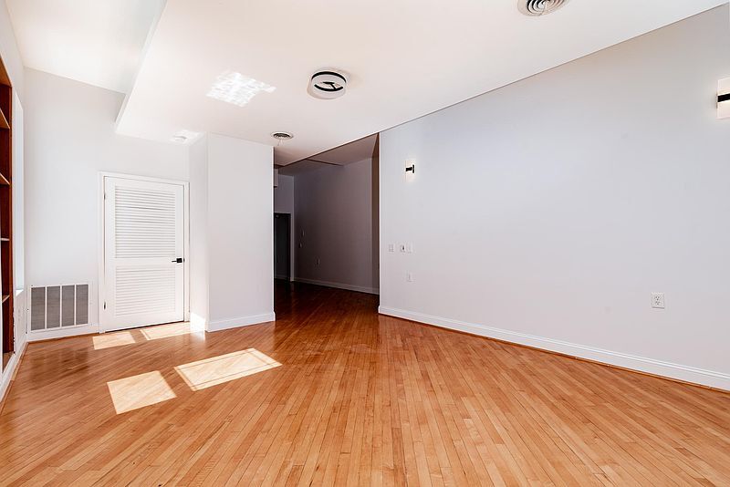 More Photos Of 1337-1339 S Vandeventer Ave, Saint Louis Apartments For Sale