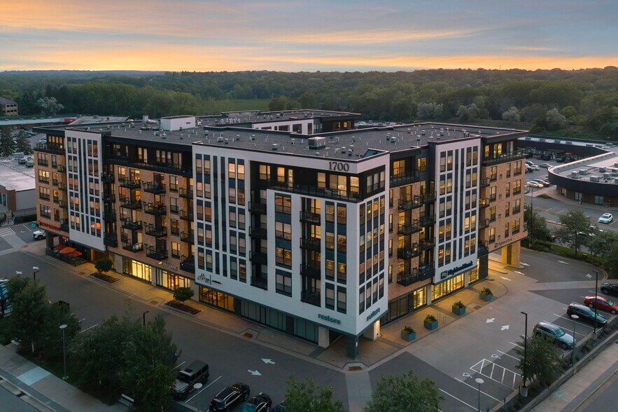 More Photos Of 1700 Plymouth Rd, Minnetonka Apartments For Lease