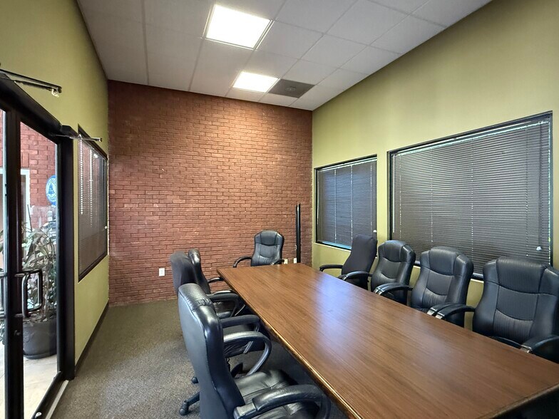 More Photos Of 99 Grove Park Ln, Woodstock Loft Creative Space For Sale