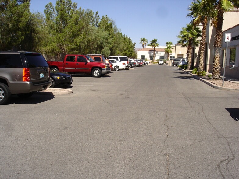 More Photos Of 220 E Horizon Dr, Henderson Medical For Lease
