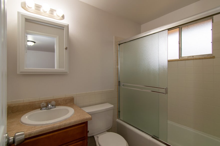 More Photos Of 208 S Jefferson Ave, Loveland Apartments For Sale