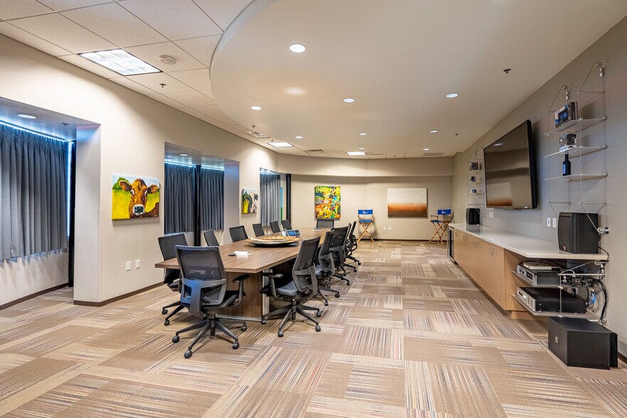 More Photos Of 6135 N 7th St, Phoenix Office For Lease