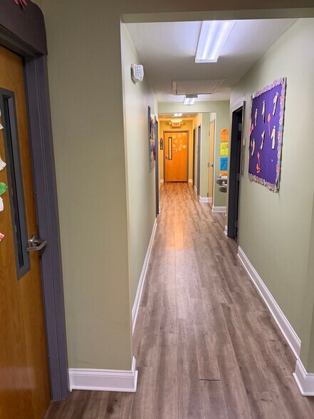 More Photos Of 736 Saluda Lake Rd, Greenville Daycare Center For Sale