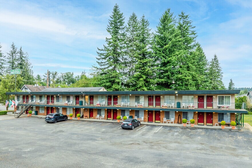 More Photos Of 101 Dutch Cup Ln, Sultan Hotel For Sale