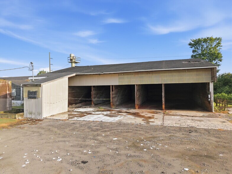 More Photos Of 4911 Terra Ceia Road, Pantego Industrial For Sale
