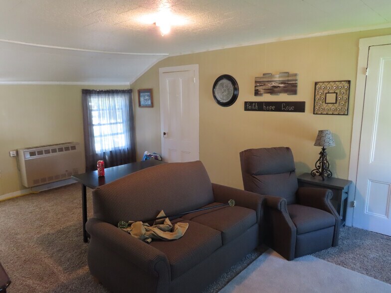 More Photos Of 130 E Spruce St, Titusville Apartments For Sale