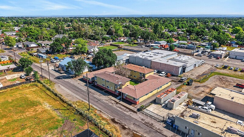 More Photos Of 6820 7th Ave, Rio Linda Apartments For Sale