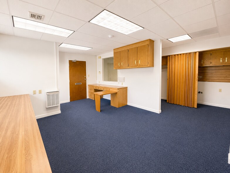 More Photos Of 6 Park Pl, New Britain Medical For Lease