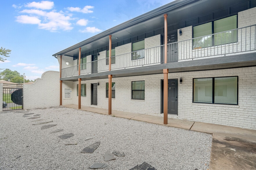 More Photos Of 1150 S Quaker Ave, Tulsa Apartments For Sale
