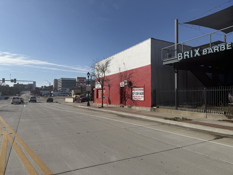 More Photos Of 1016 S Main St, Fort Worth Auto Repair For Sale